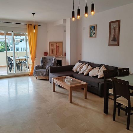 Seaview Apartment With Great Amenities & Facilities Benalmádena Dış mekan fotoğraf