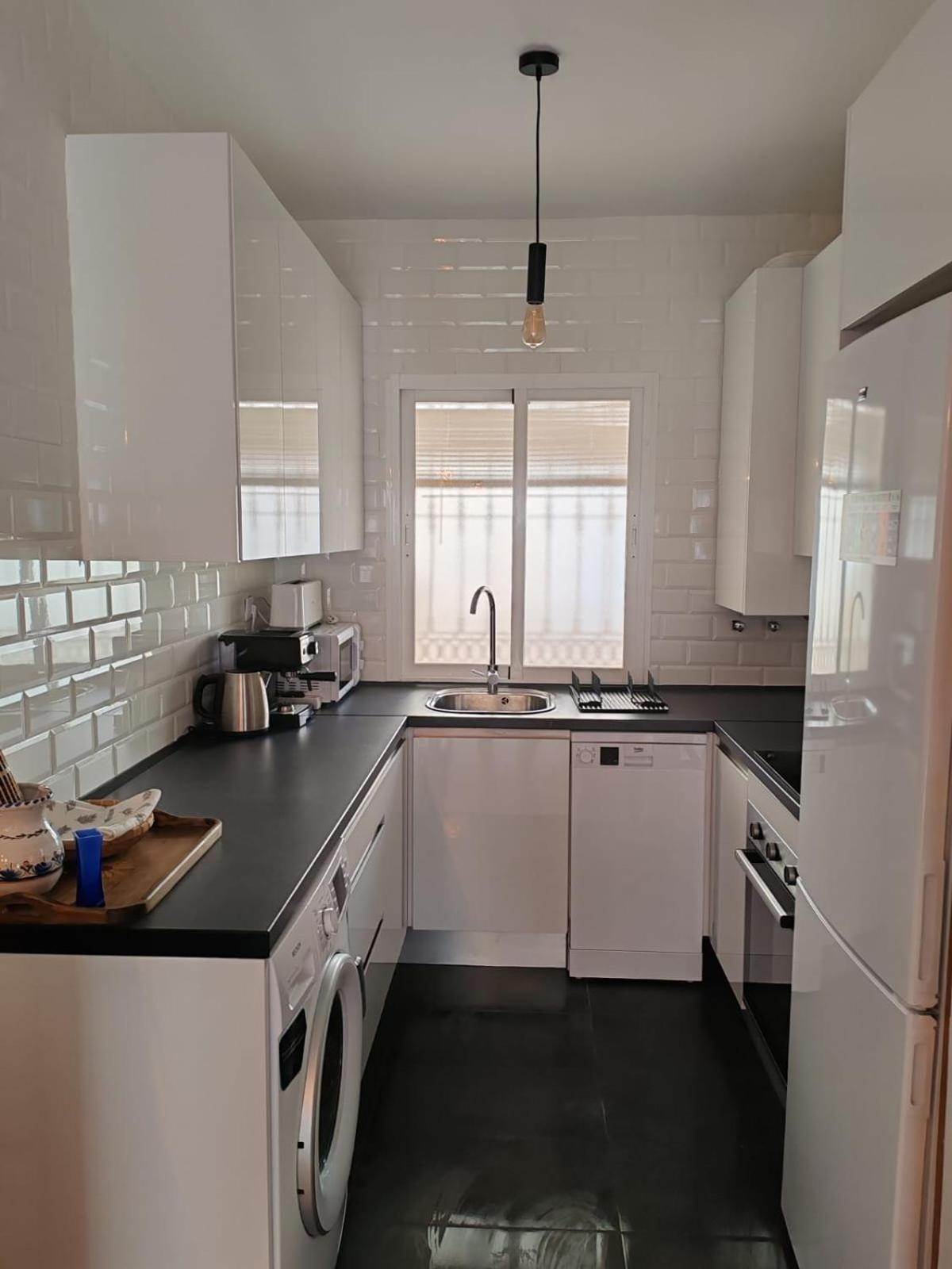 Seaview Apartment With Great Amenities & Facilities Benalmádena Dış mekan fotoğraf
