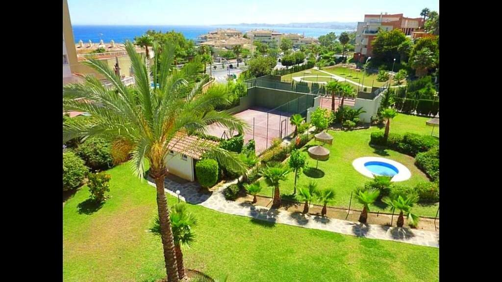 Seaview Apartment With Great Amenities & Facilities Benalmádena Dış mekan fotoğraf